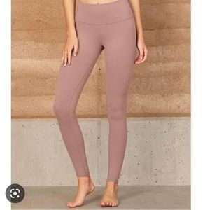Alo Yoga Legging and Bra Set in Smoky Quartz